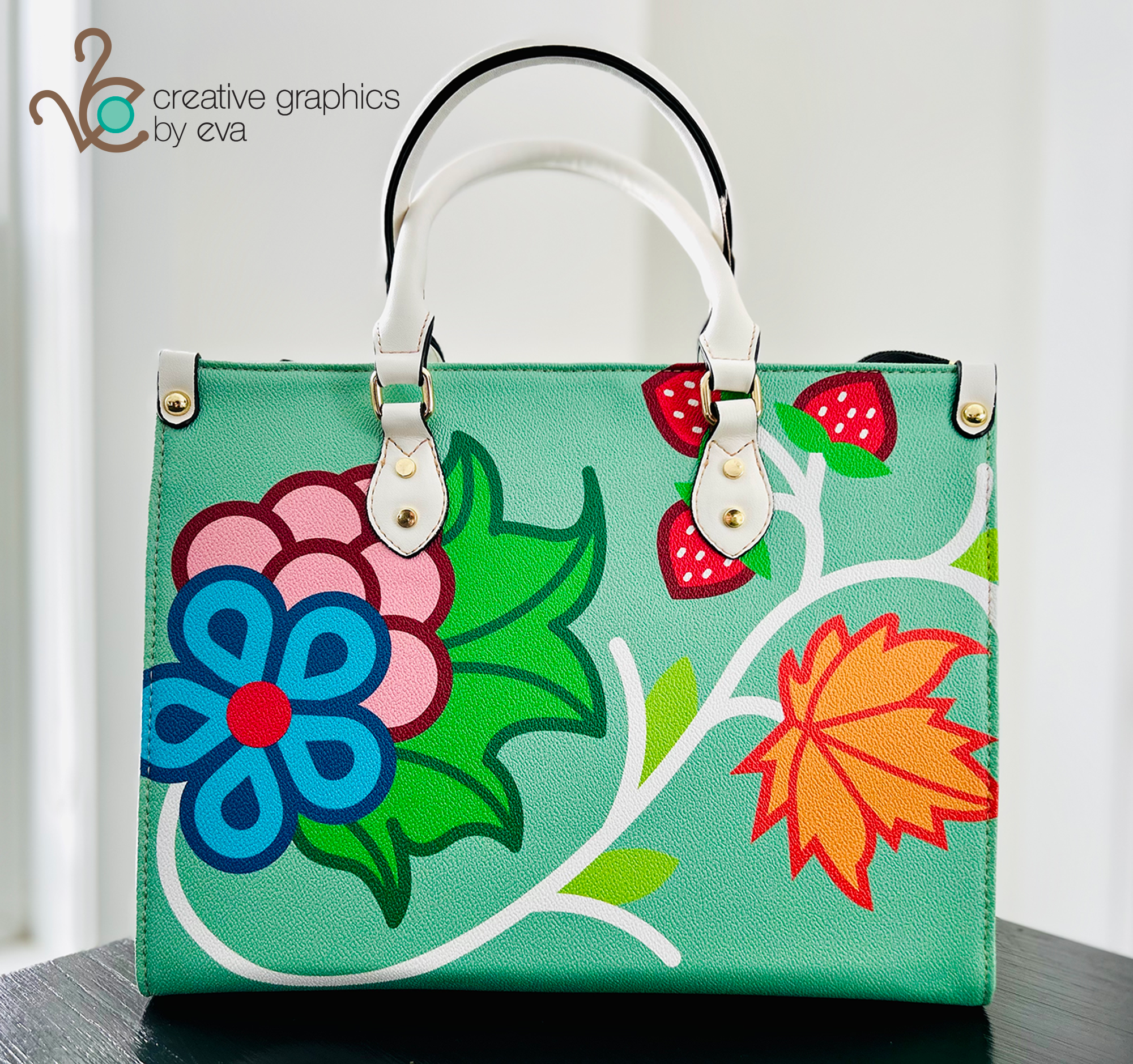Woodland+Strawberry+Hand+Bag.png